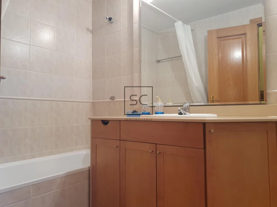 Pareado con vistas al mar