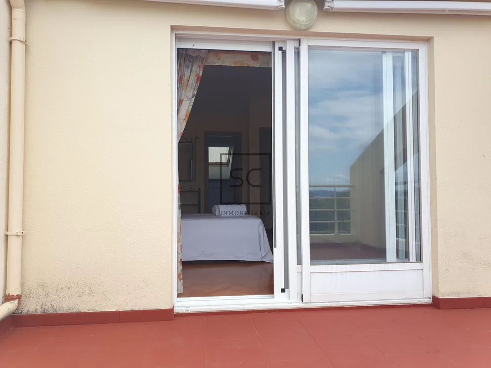 Pareado con vistas al mar