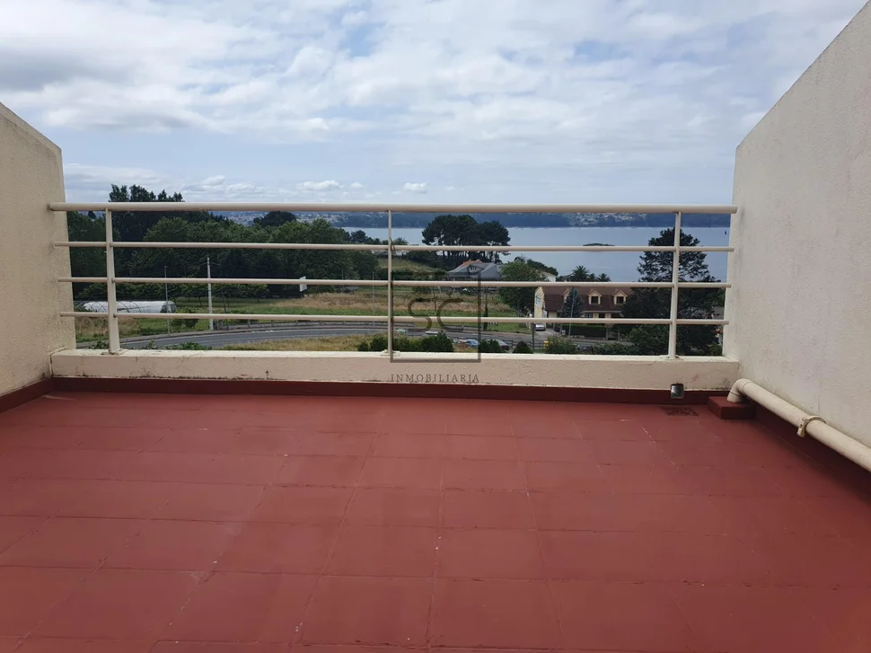 Pareado con vistas al mar