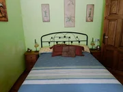 Casa en pedroso con galería y tres habitaciones