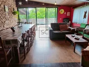 Casa en pedroso con galería y tres habitaciones