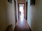 Casa en pedroso con galería y tres habitaciones