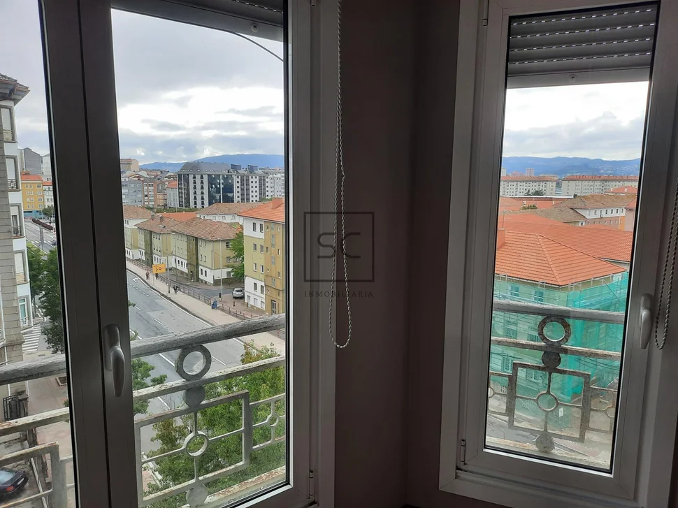 Espectacular piso en plaza de españa (ferrol)