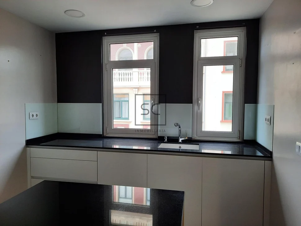 Espectacular piso en plaza de españa (ferrol)