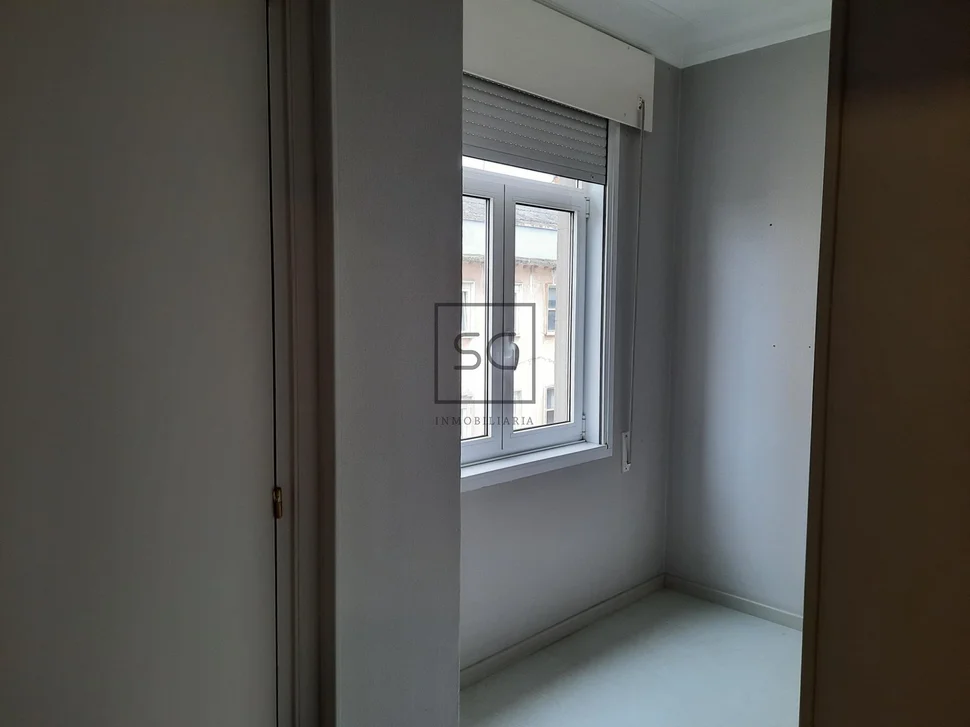 Espectacular piso en plaza de españa (ferrol)