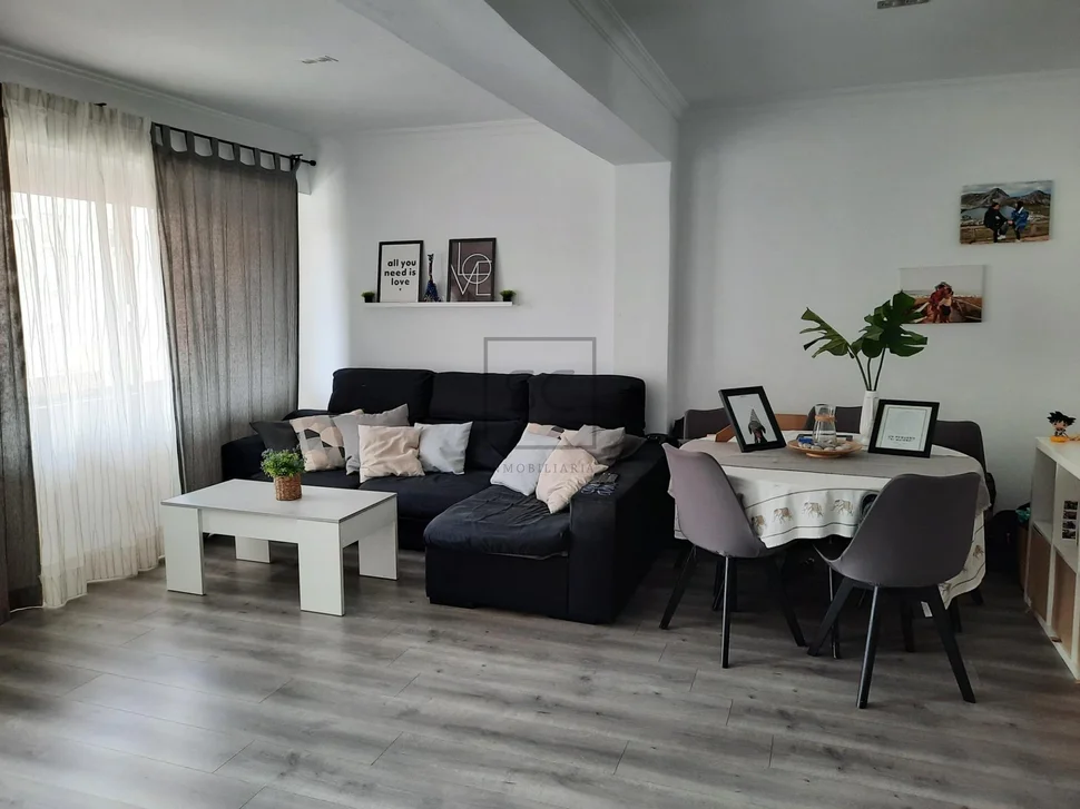 Segunda Planta Reformada con Balcon