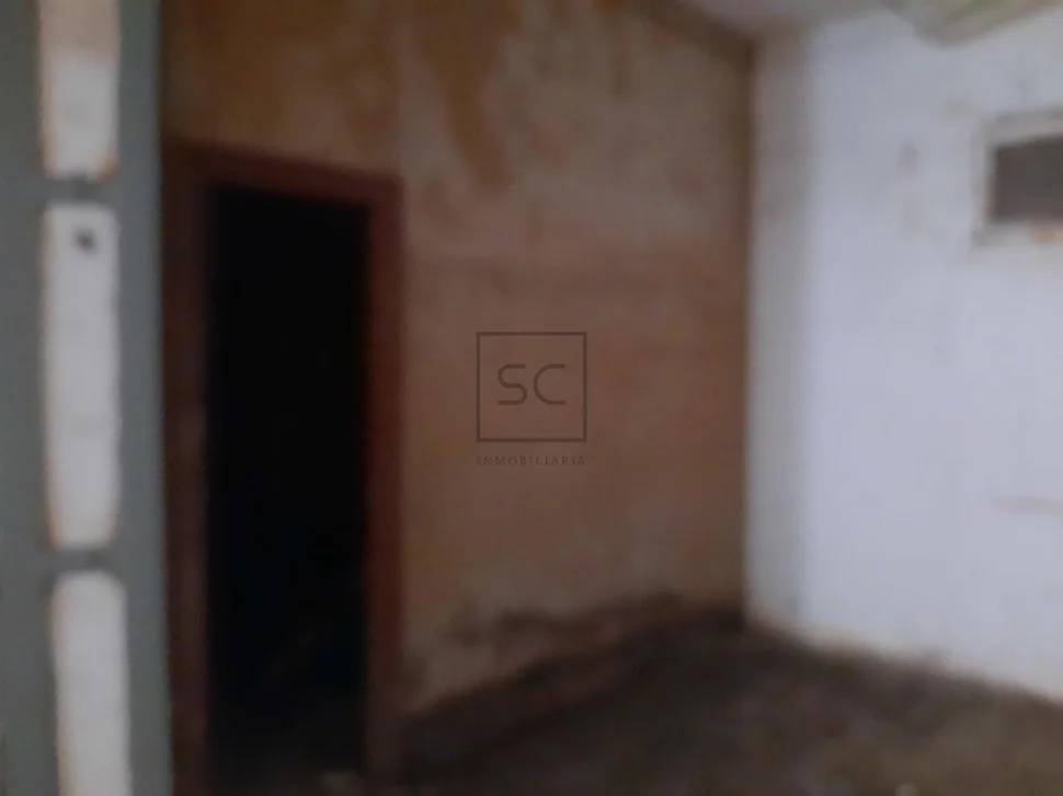 Local comercial o almacen en calle transitada