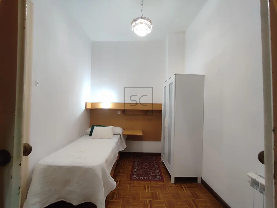 Piso en esteiro con balcón