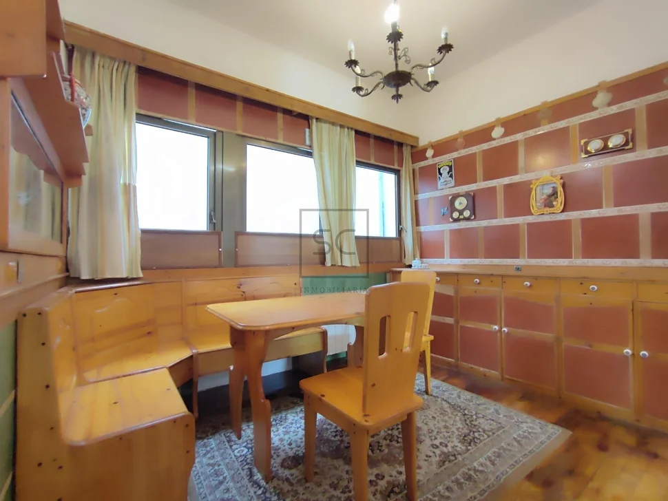 Piso en esteiro con balcón