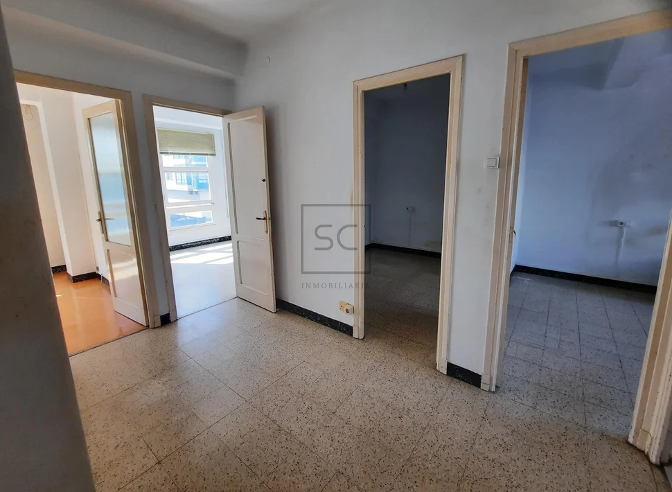 Primer piso para reforma parcial en piñeiros