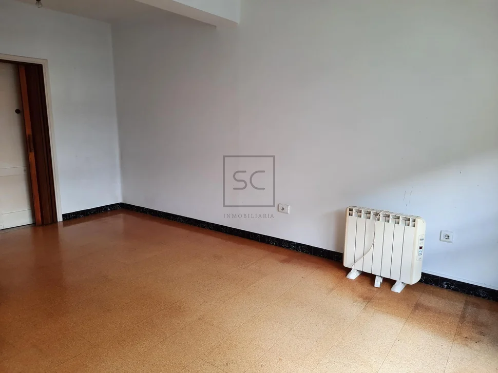 Primer piso para reforma parcial en piñeiros