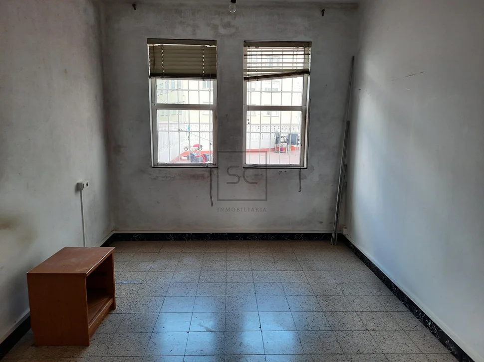 Primer piso para reforma parcial en piñeiros