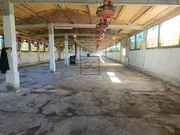 Nave y terreno en narón