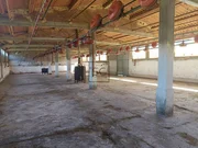 Nave y terreno en narón