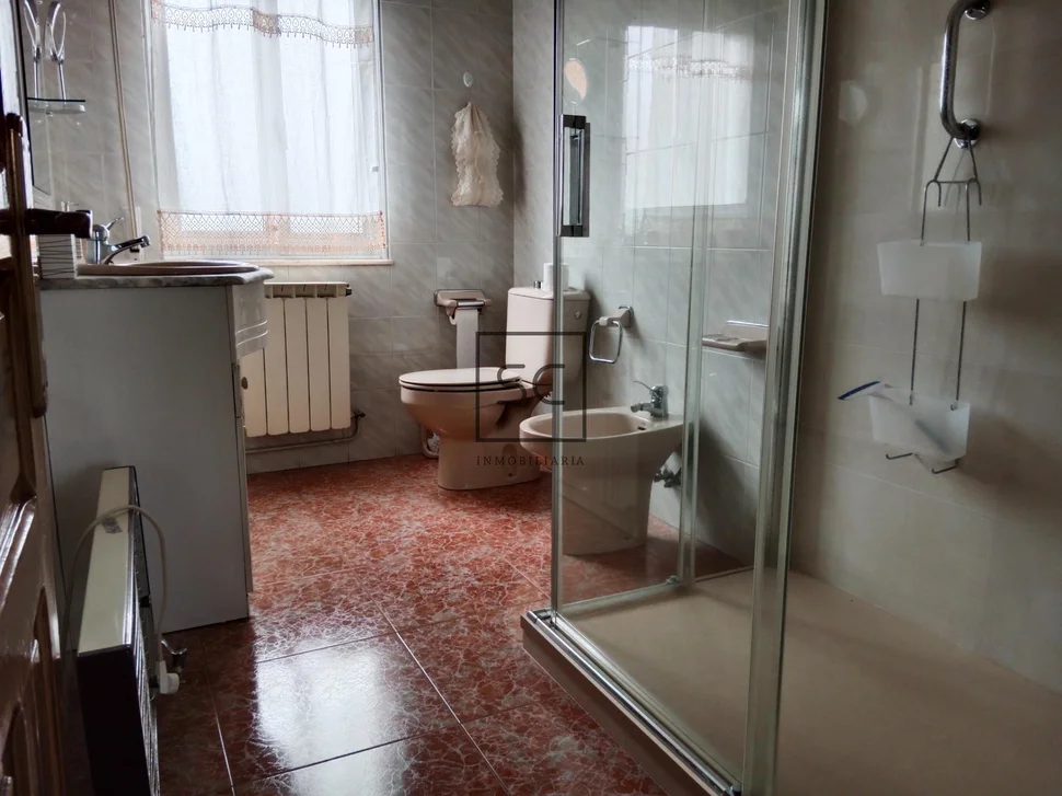 Planta baja en casa unifamiliar