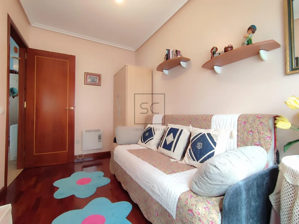 Potente apartamento con terraza en valdoviño