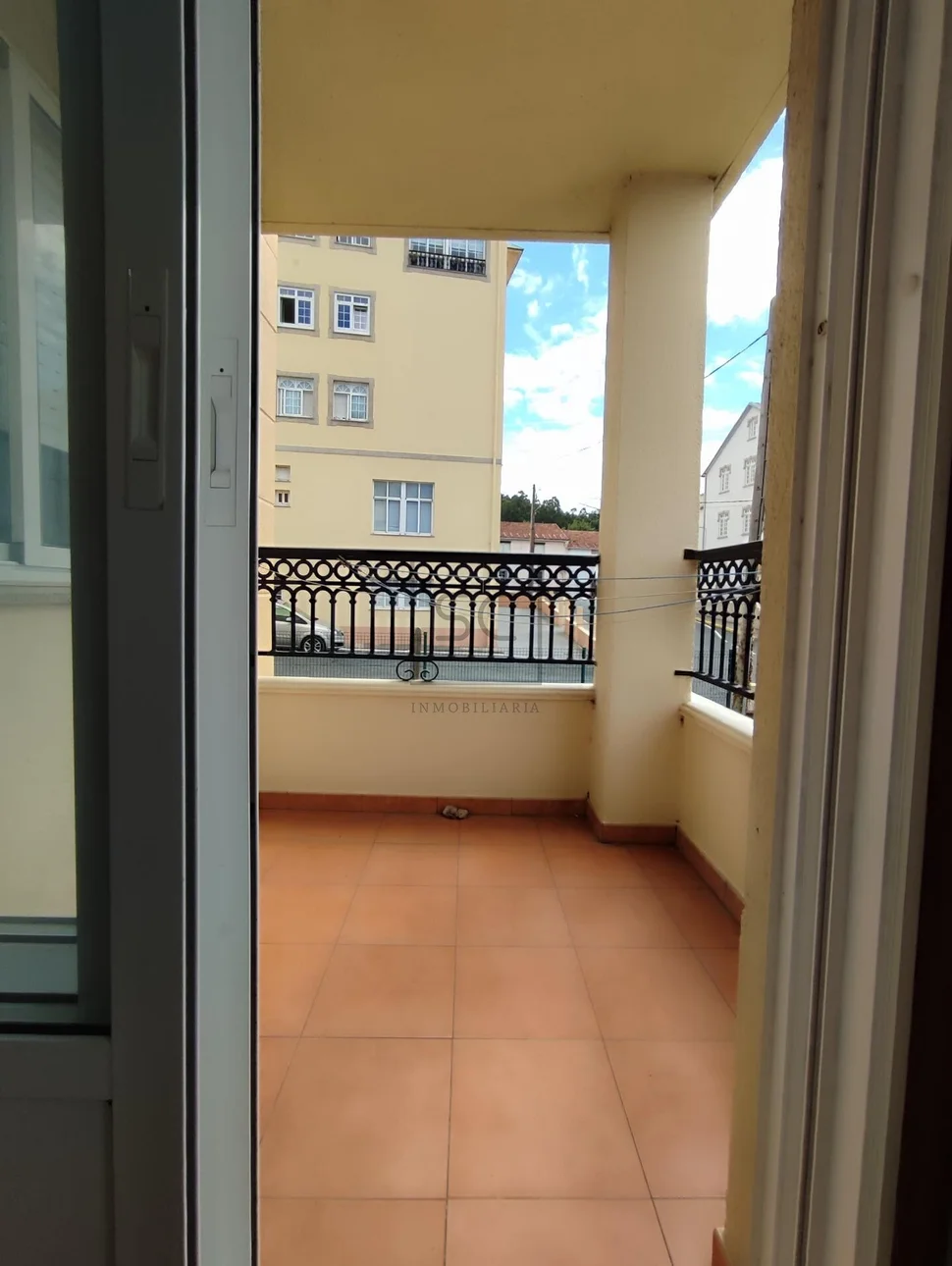 Potente apartamento con terraza en valdoviño