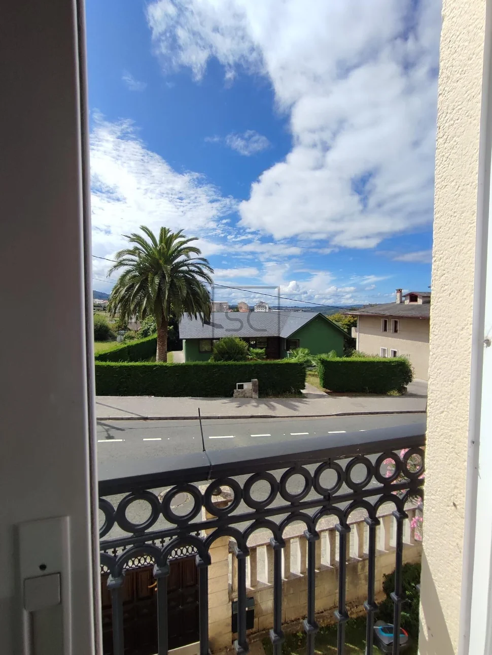 Potente apartamento con terraza en valdoviño