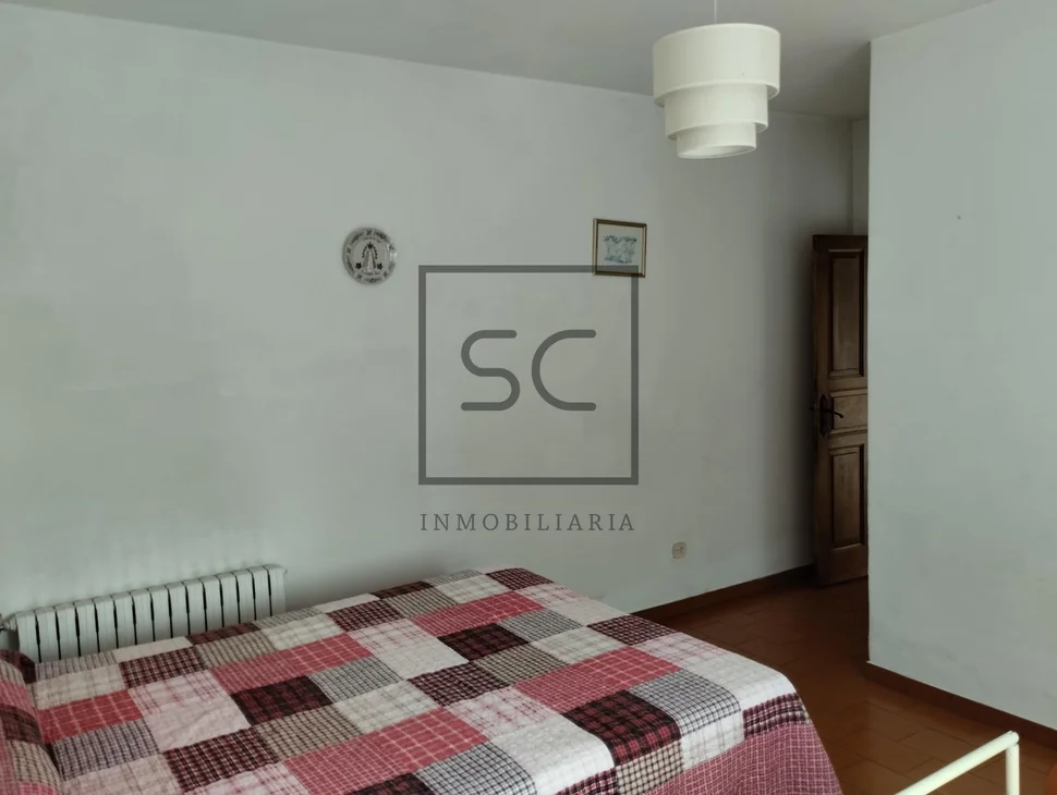 Casa amplia con terreno en ames