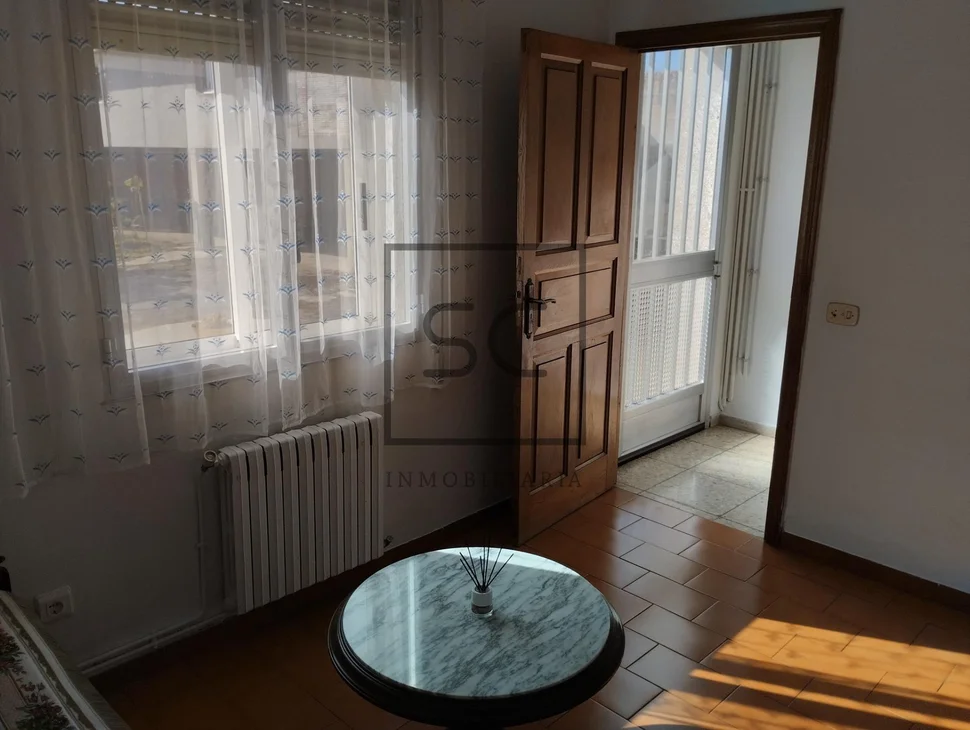 Casa amplia con terreno en ames