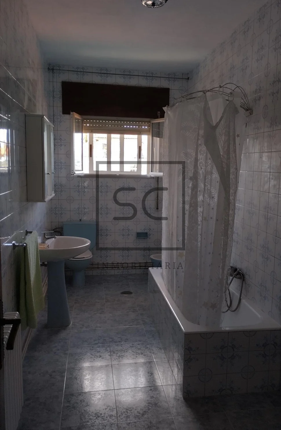 Casa amplia con terreno en ames