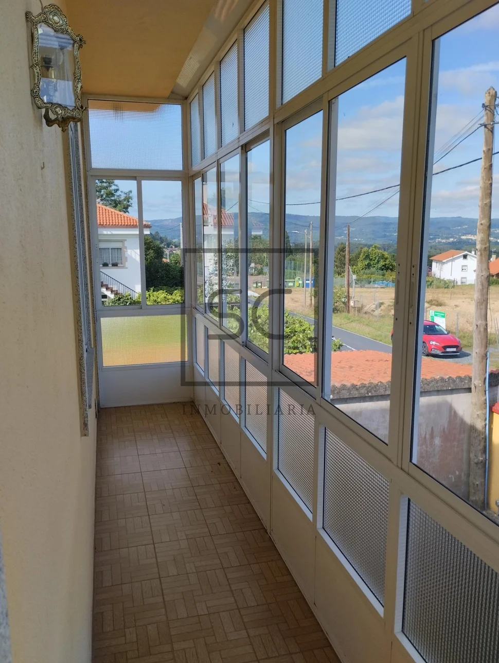 Casa amplia con terreno en ames