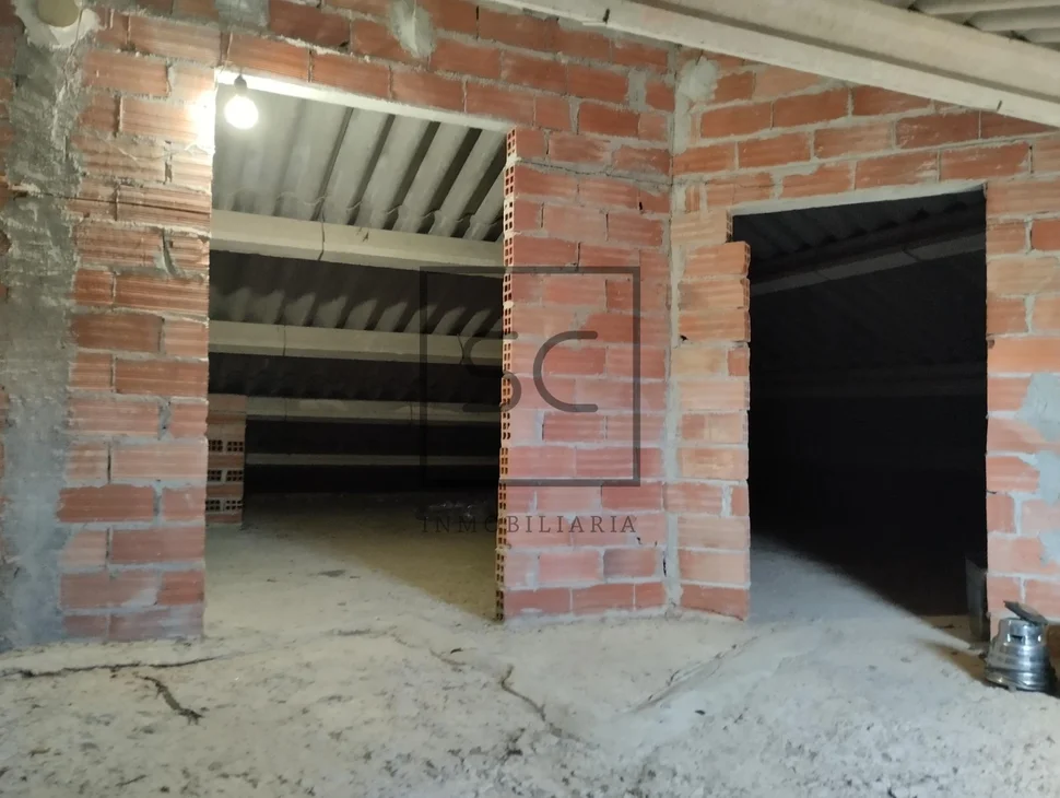 Casa amplia con terreno en ames