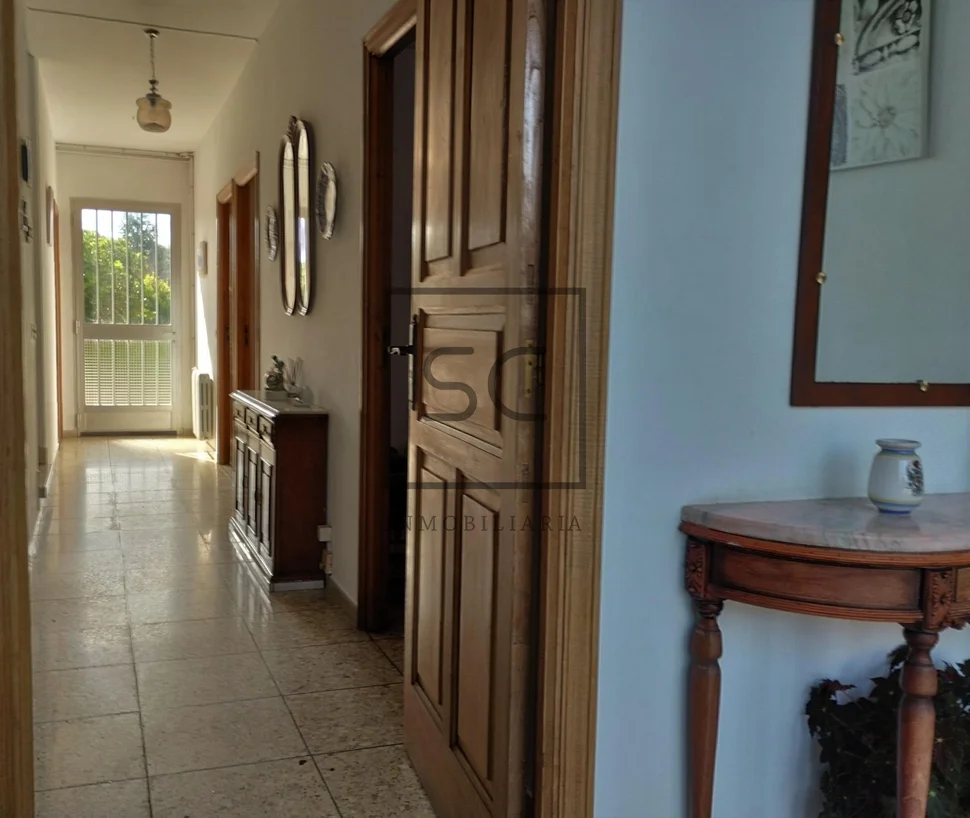 Casa amplia con terreno en ames