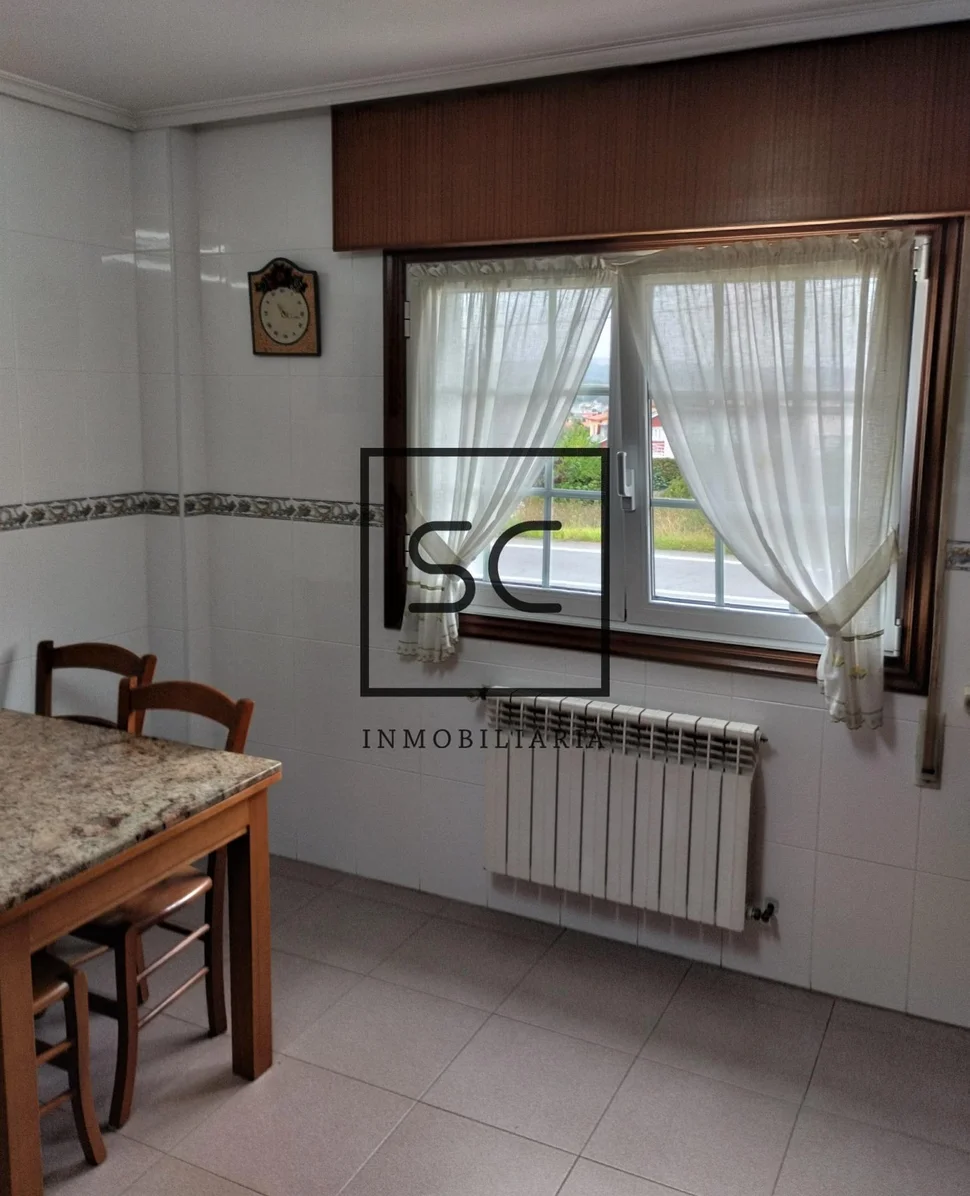 Chalet con jardín en nós