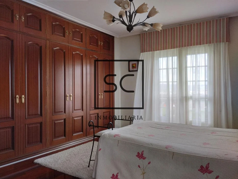 Chalet con jardín en nós