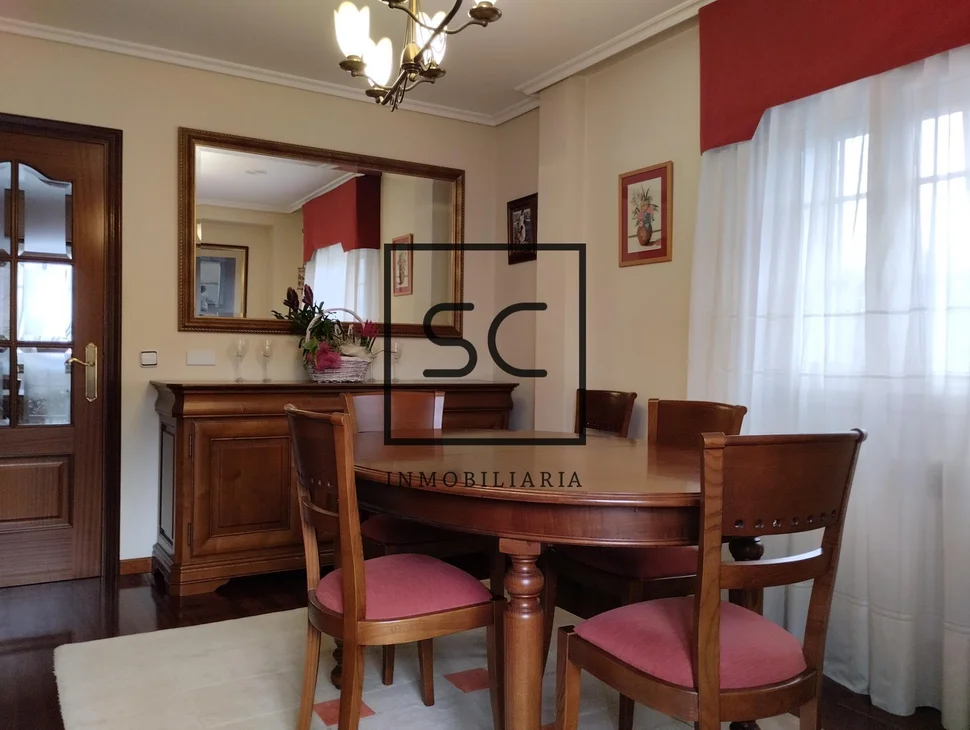 Chalet con jardín en nós