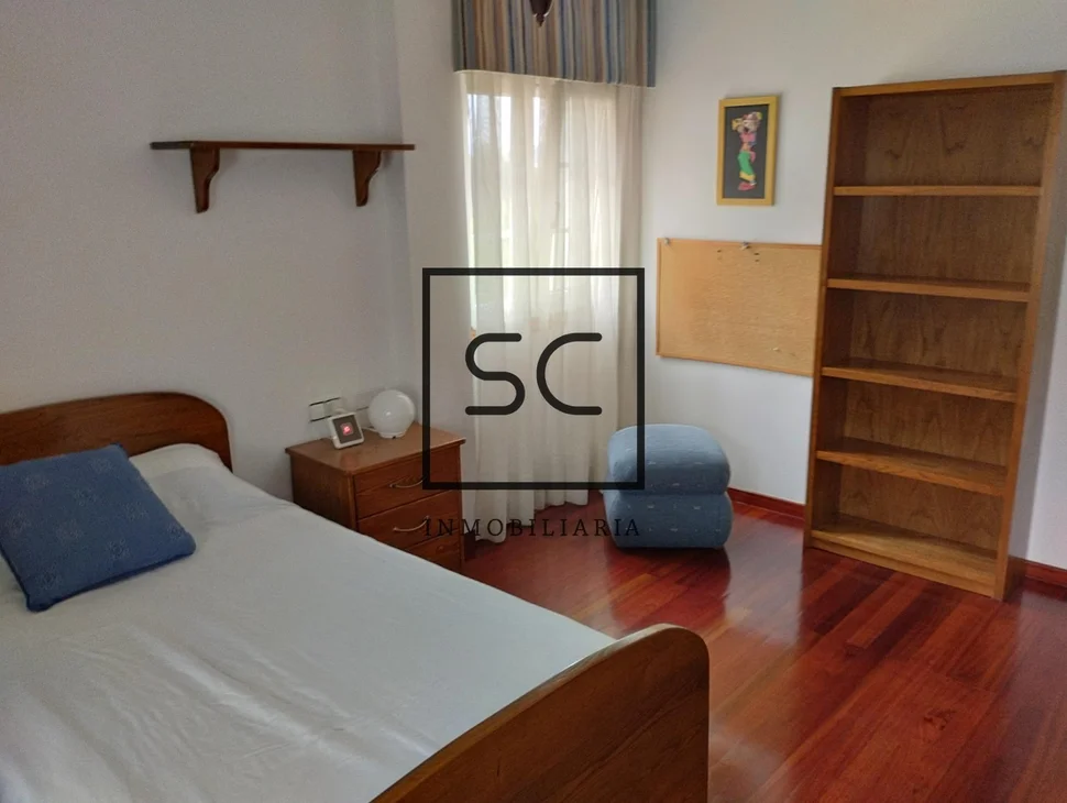 Chalet con jardín en nós