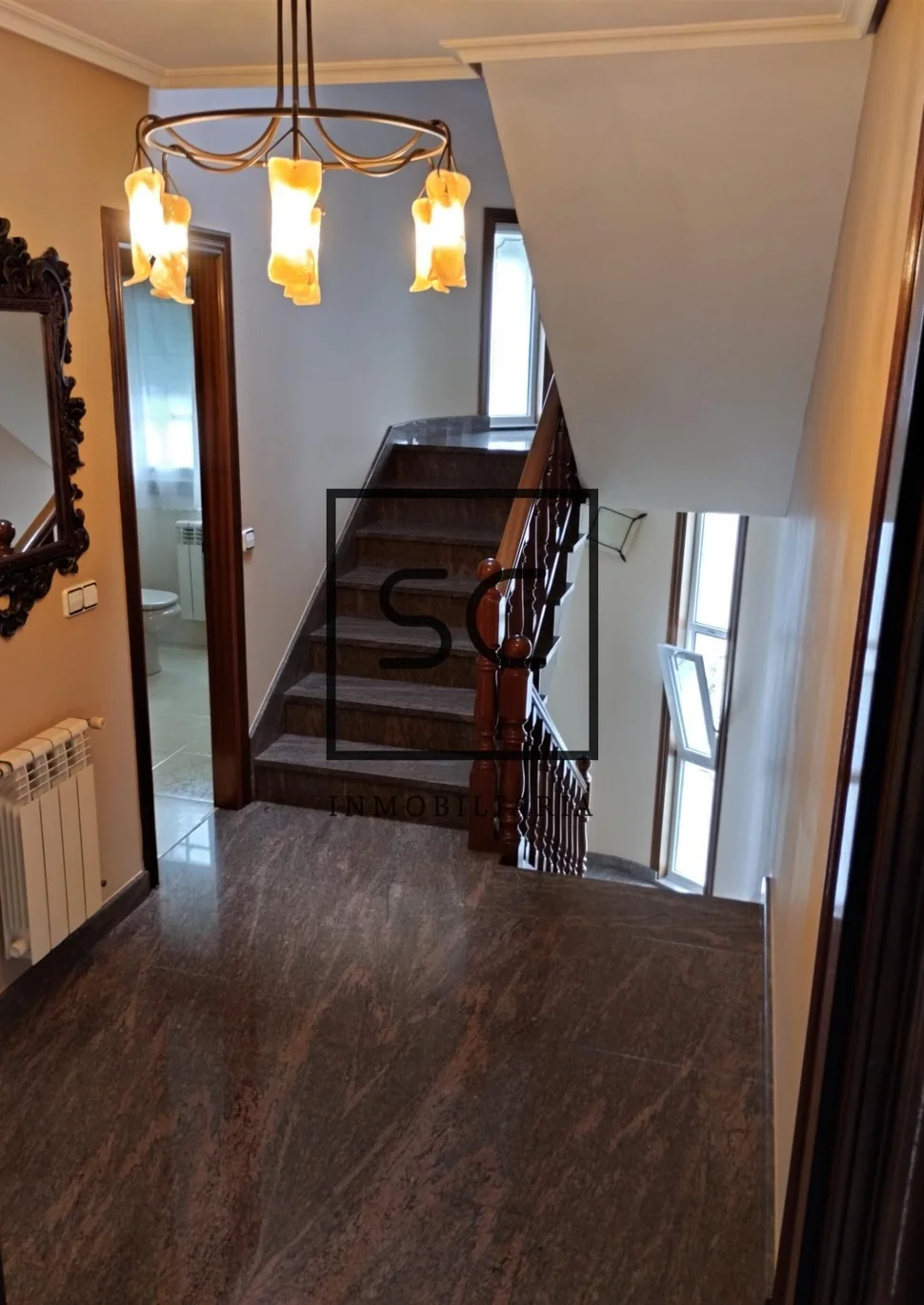 Chalet con jardín en nós