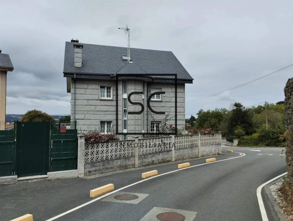 Chalet con jardín en nós