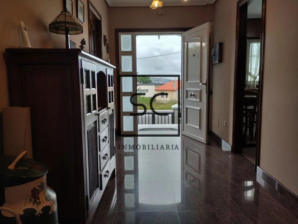 Chalet con jardín en nós