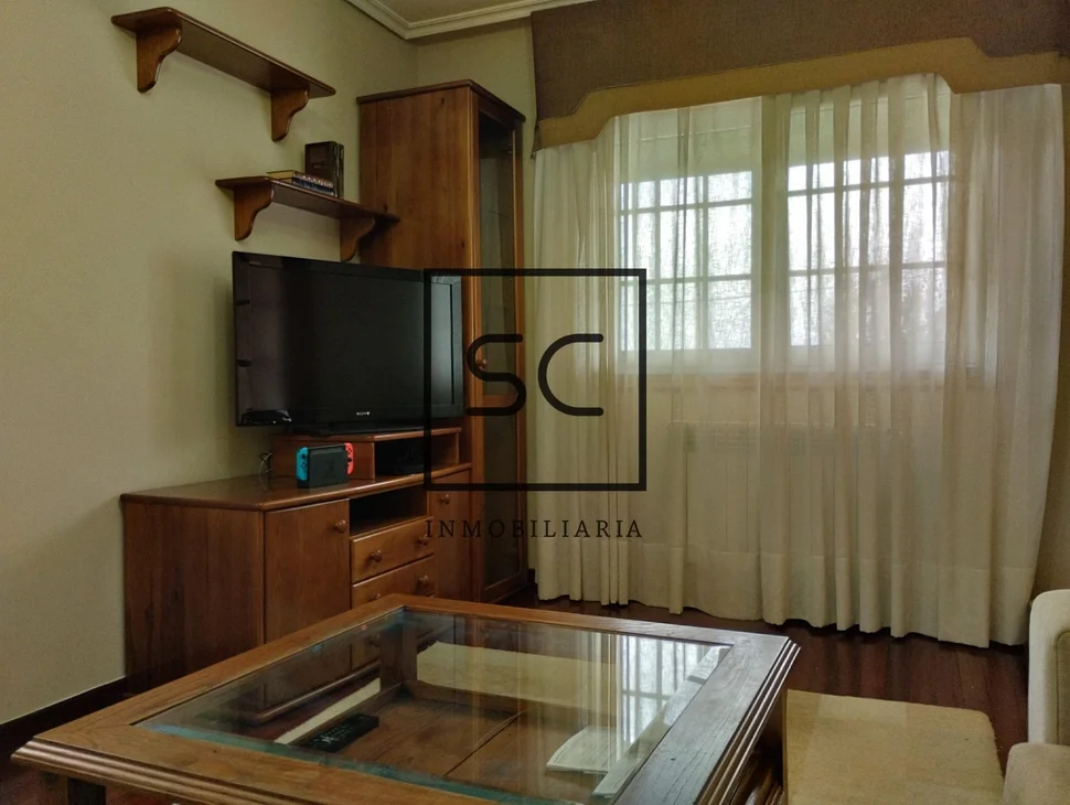 Chalet con jardín en nós