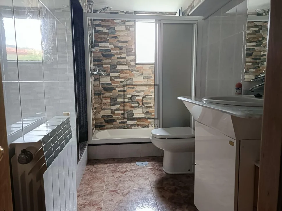 Casa con dos plantas en sedes, narón