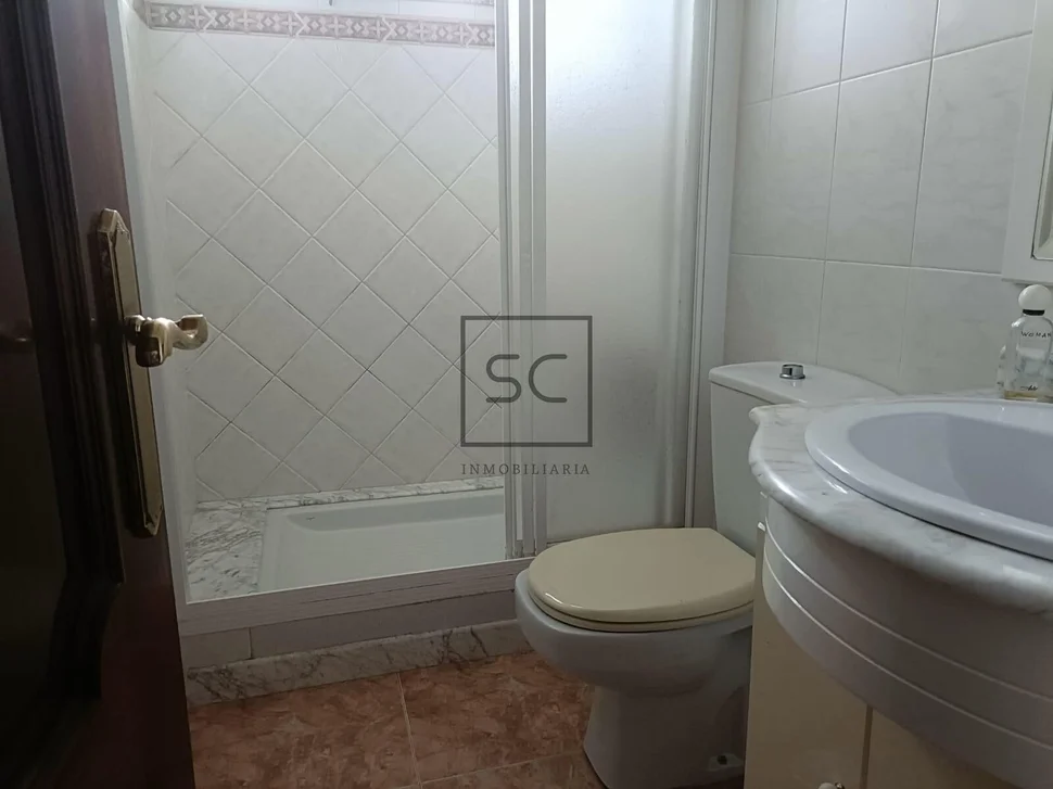 Casa con dos plantas en sedes, narón