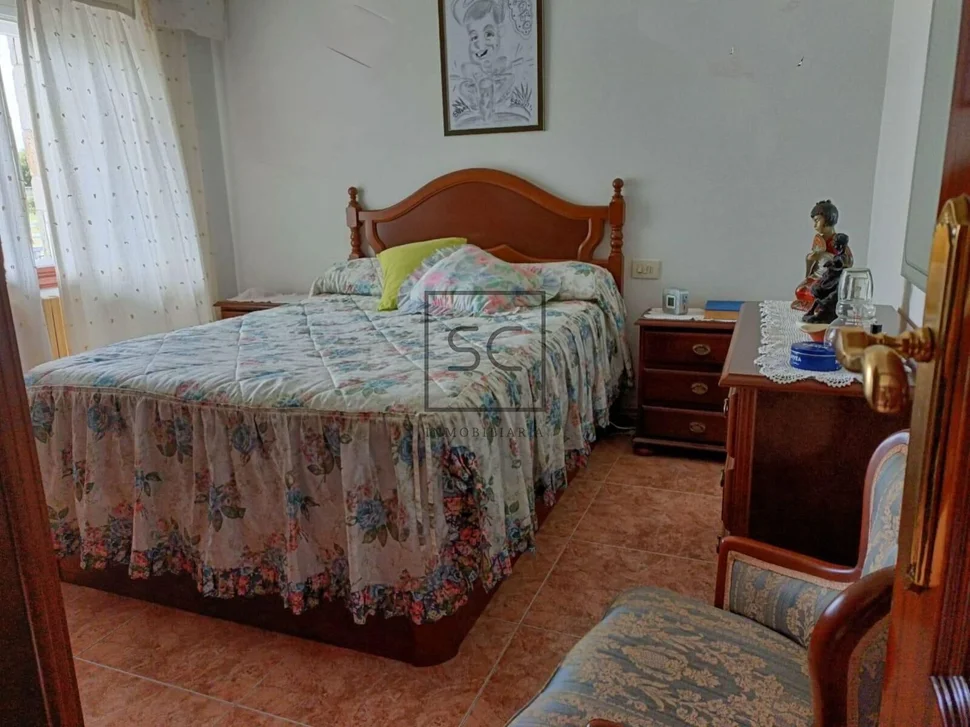 Casa con dos plantas en sedes, narón