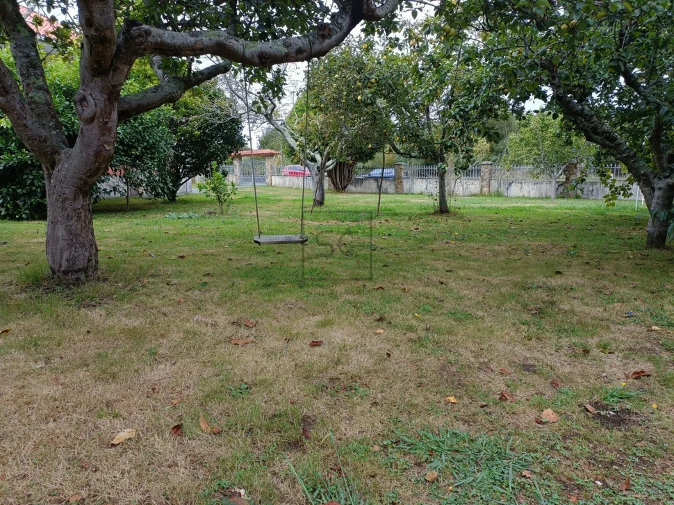 Casa con dos plantas en sedes, narón