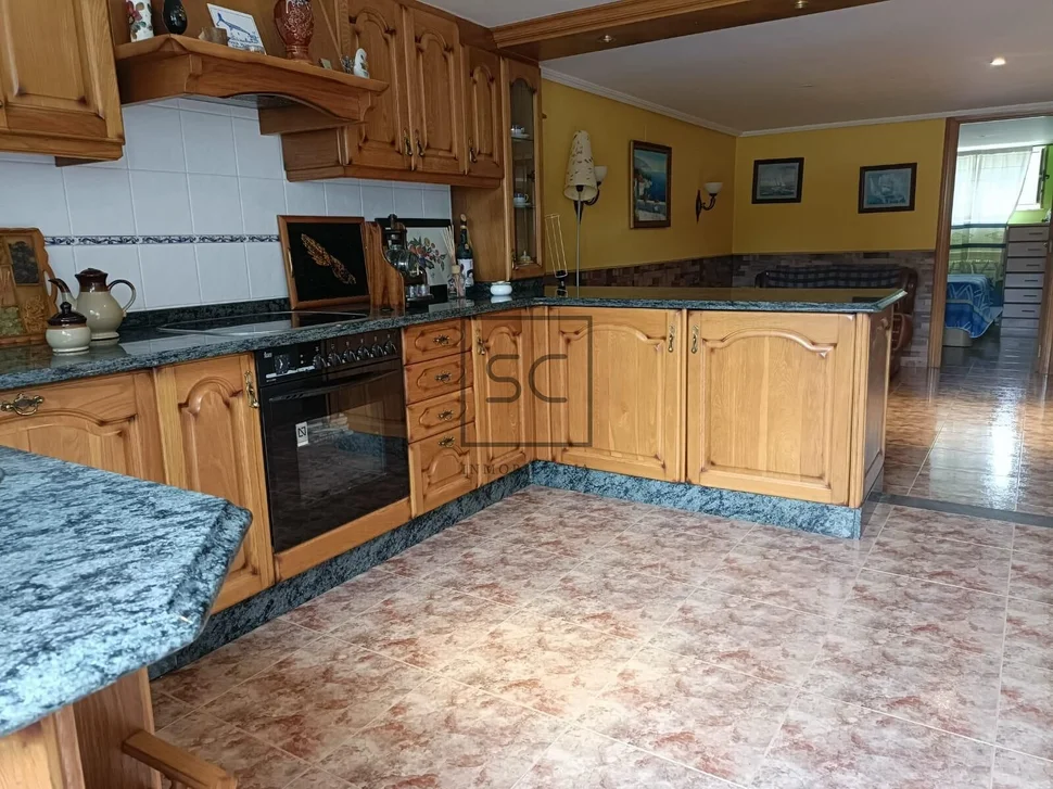 Casa con dos plantas en sedes, narón