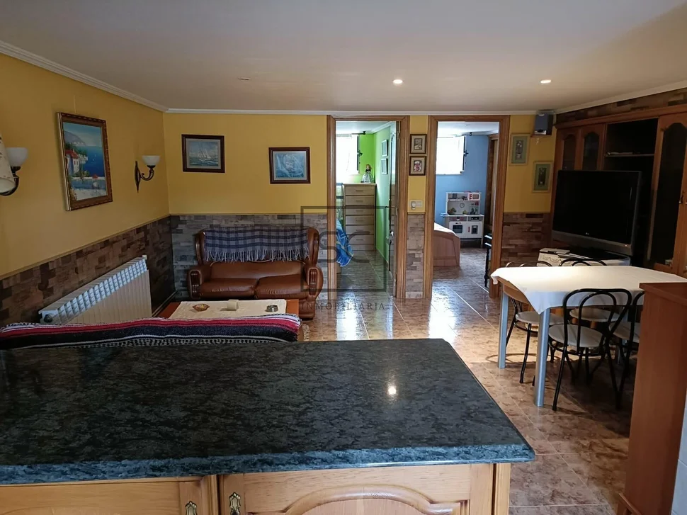 Casa con dos plantas en sedes, narón