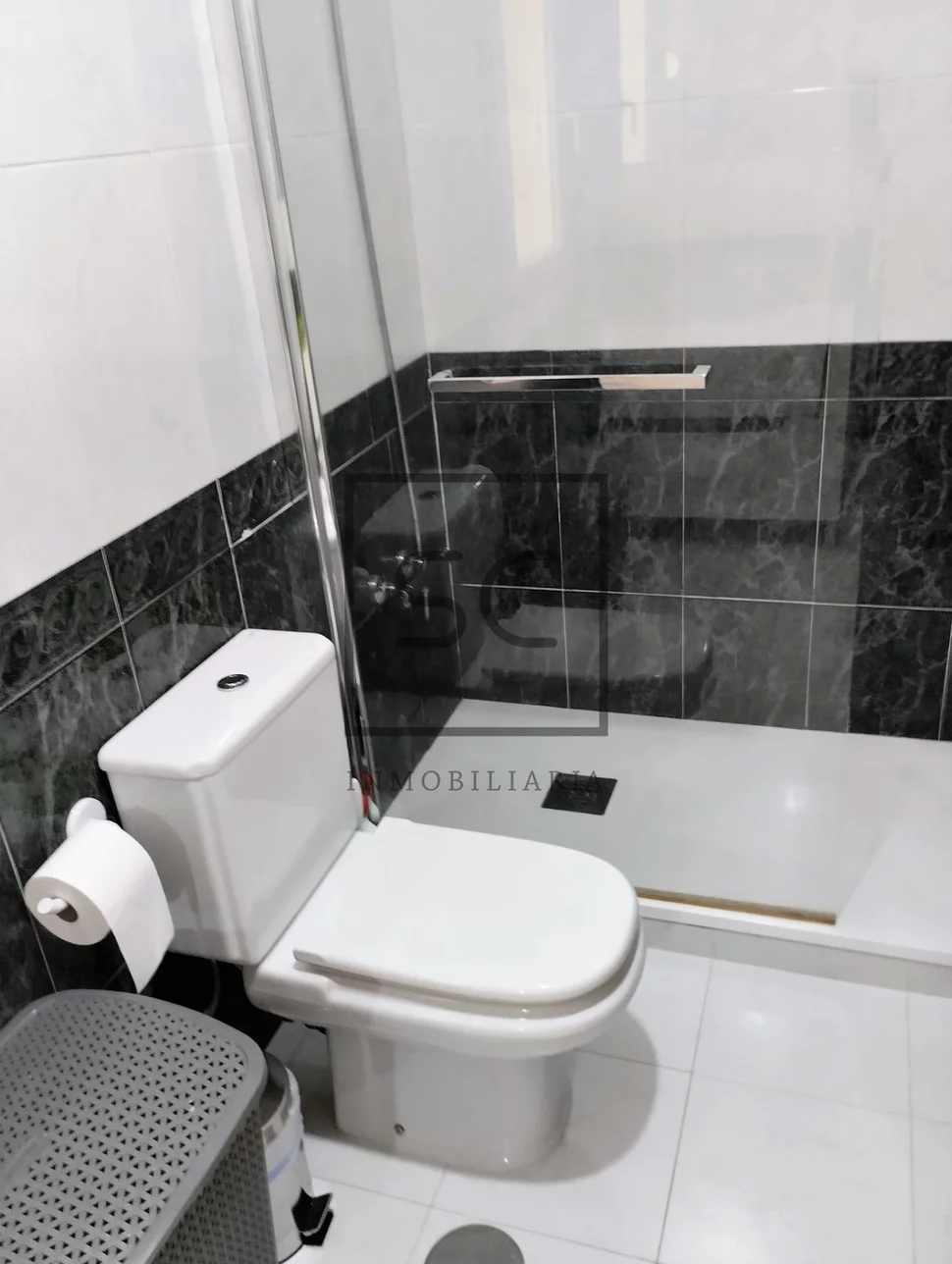 Piso con ascensor, garaje y trastero en sigüeiro