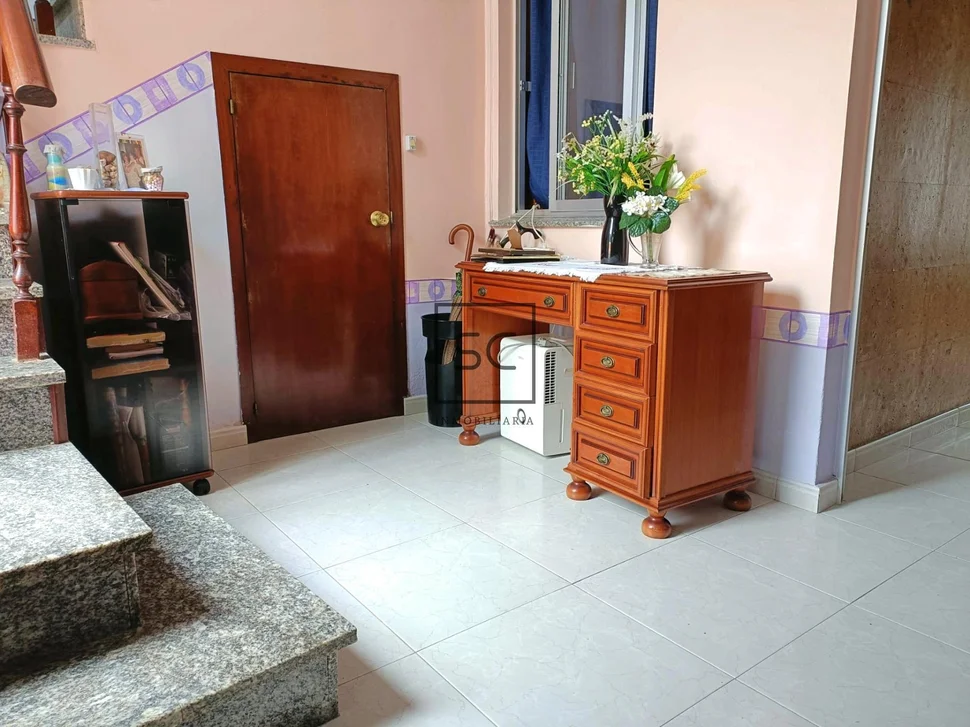 Adosado con 5 habitaciones en Santa Marina, Ferrol