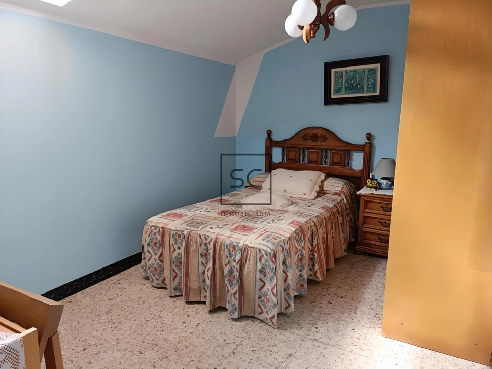 Adosado con 5 habitaciones en Santa Marina, Ferrol