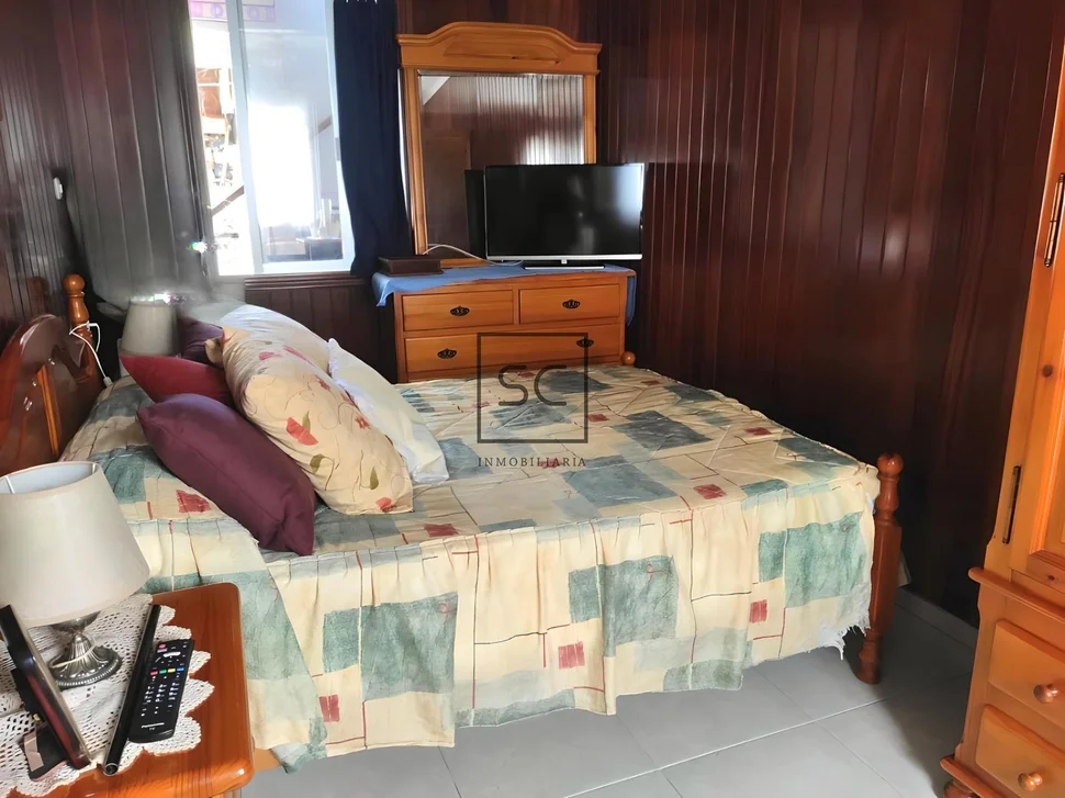 Adosado con 5 habitaciones en Santa Marina, Ferrol