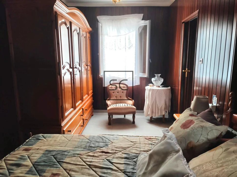 Adosado con 5 habitaciones en Santa Marina, Ferrol