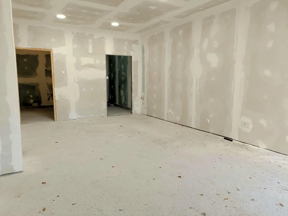 Bajo comercial reformado en alto del castaño, narón