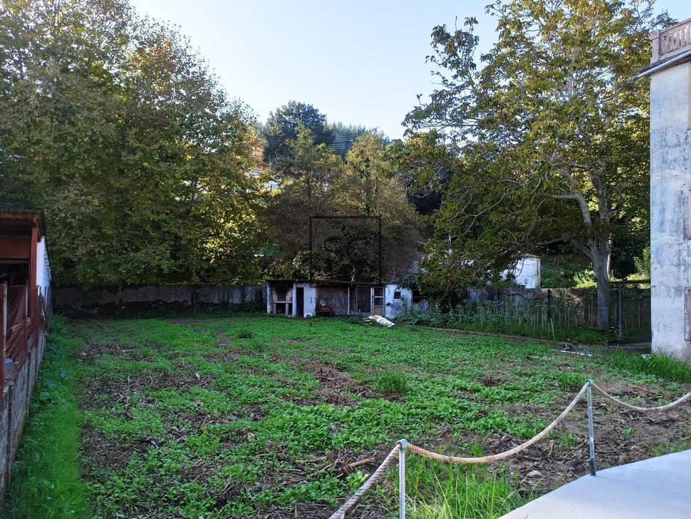 Casa con finca en serantes-ferrol