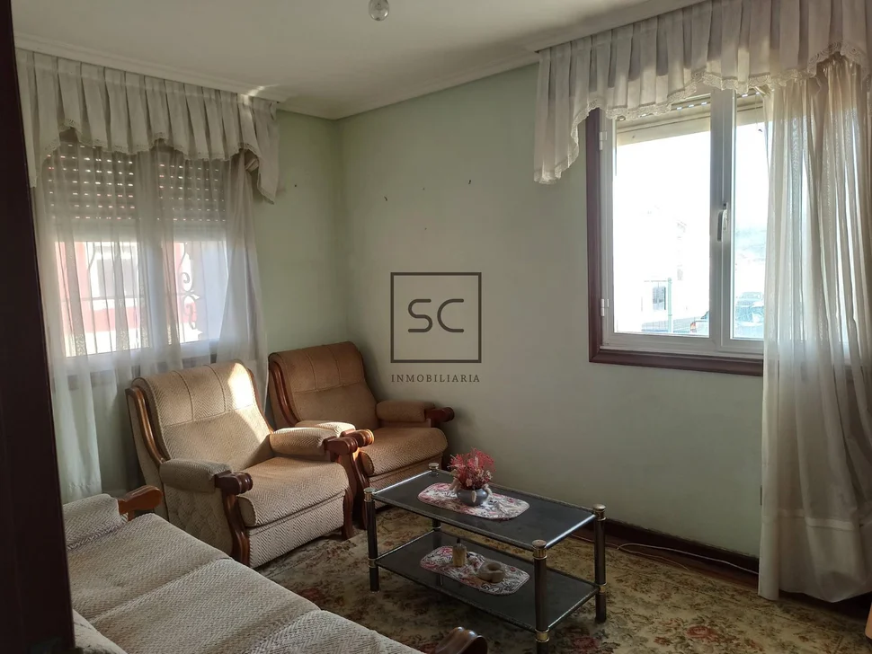 Casa con finca en serantes-ferrol